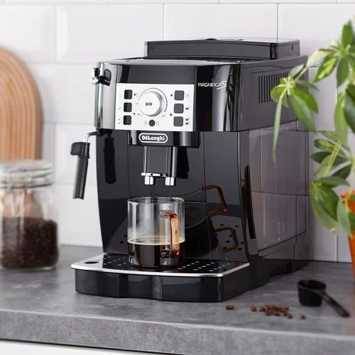 Delonghi ECAM22.110.B Magnifica-S Coffee Machine, Black
